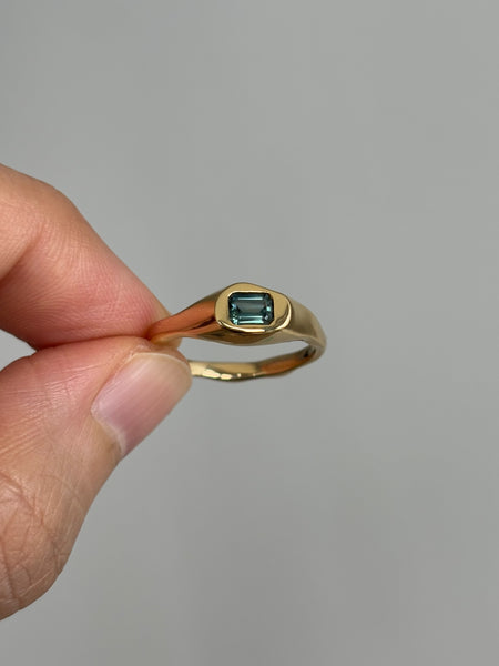Fluid Ring with Stone No. 1 - Octagon Teal Sapphire (0.44 ct), Solid 14k Gold | ONE-OF-A-KIND