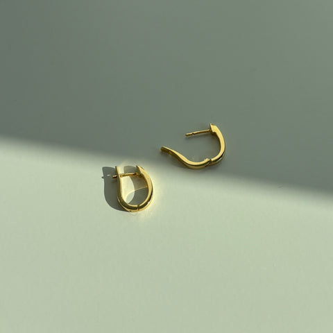 Everyday Oval Hoop Earrings, Solid 14k Gold