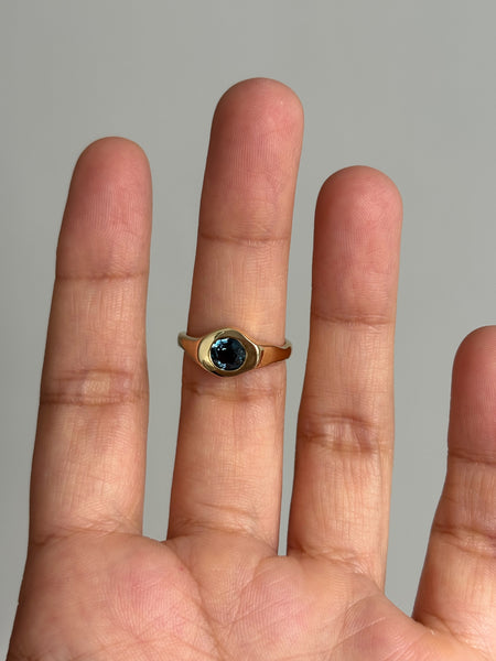 Fluid Ring with Stone No. 4 - Oval Teal Sapphire (1.07 ct Unheated), Solid 14k Gold | ONE-OF-A-KIND