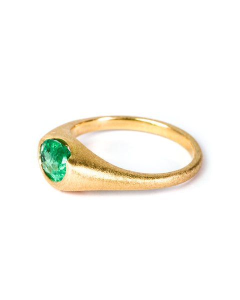 Hugging Ring with Stone No. 1 - Oval Emerald (1.07 ct), Solid 14k Gold | ONE-OF-A-KIND