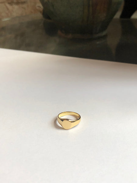 Mini Oval Signet Ring, Solid 14k Gold (5395216302124)