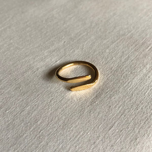 Overlap Ring, Solid 14k Gold