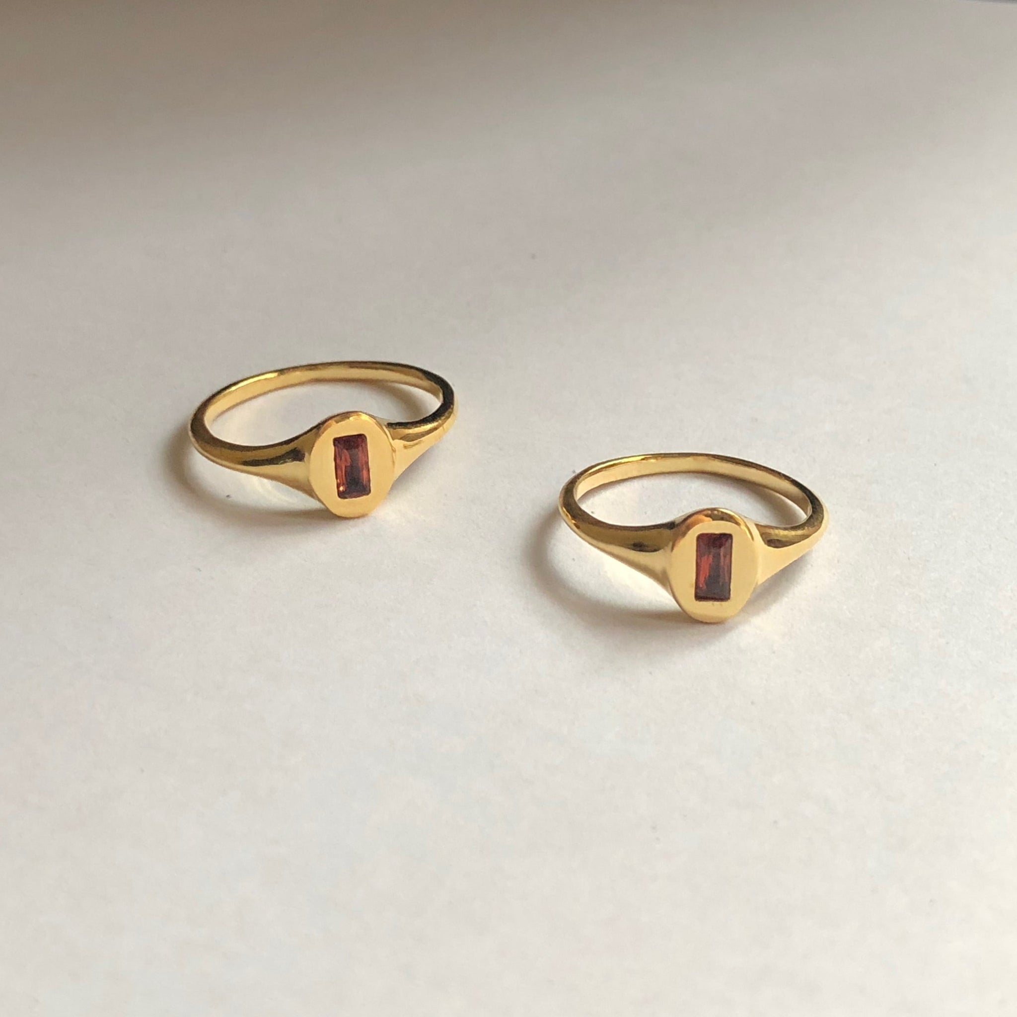Slim Oval Signet Ring with Stone, Solid 14k Gold (5396118011948)